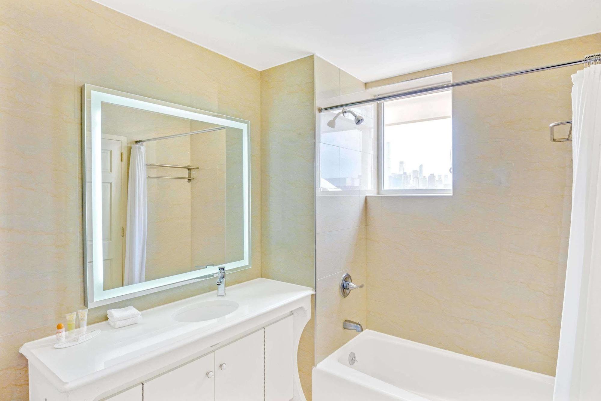Romana - Nyc Hotel Nova York